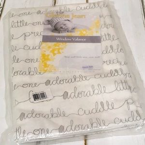 NWT Glenna Jean All My Love Valance